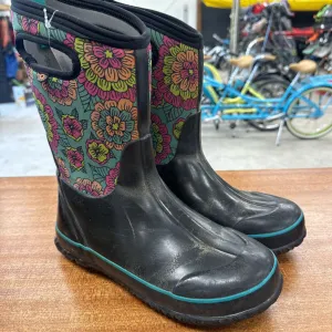 Bogs- classic youth boot- MSRP $99: Black /Floral -children-6Y