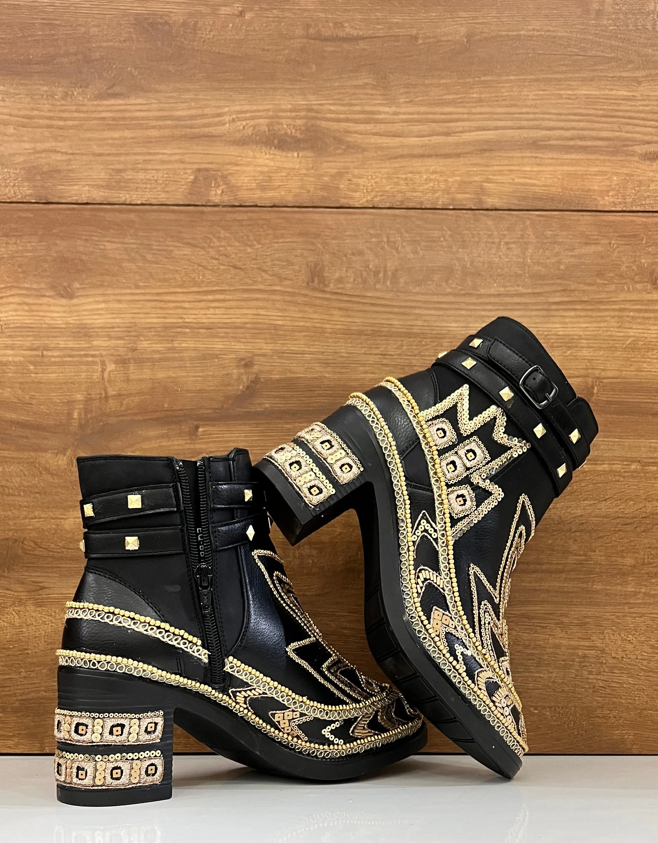 FUNKY N TRENDY Hand crafted embroidered black boots for brides / bridesmaids/ black boots / boots / embroidered boots/ handcrafted boots / hand crafted bridal sneakers