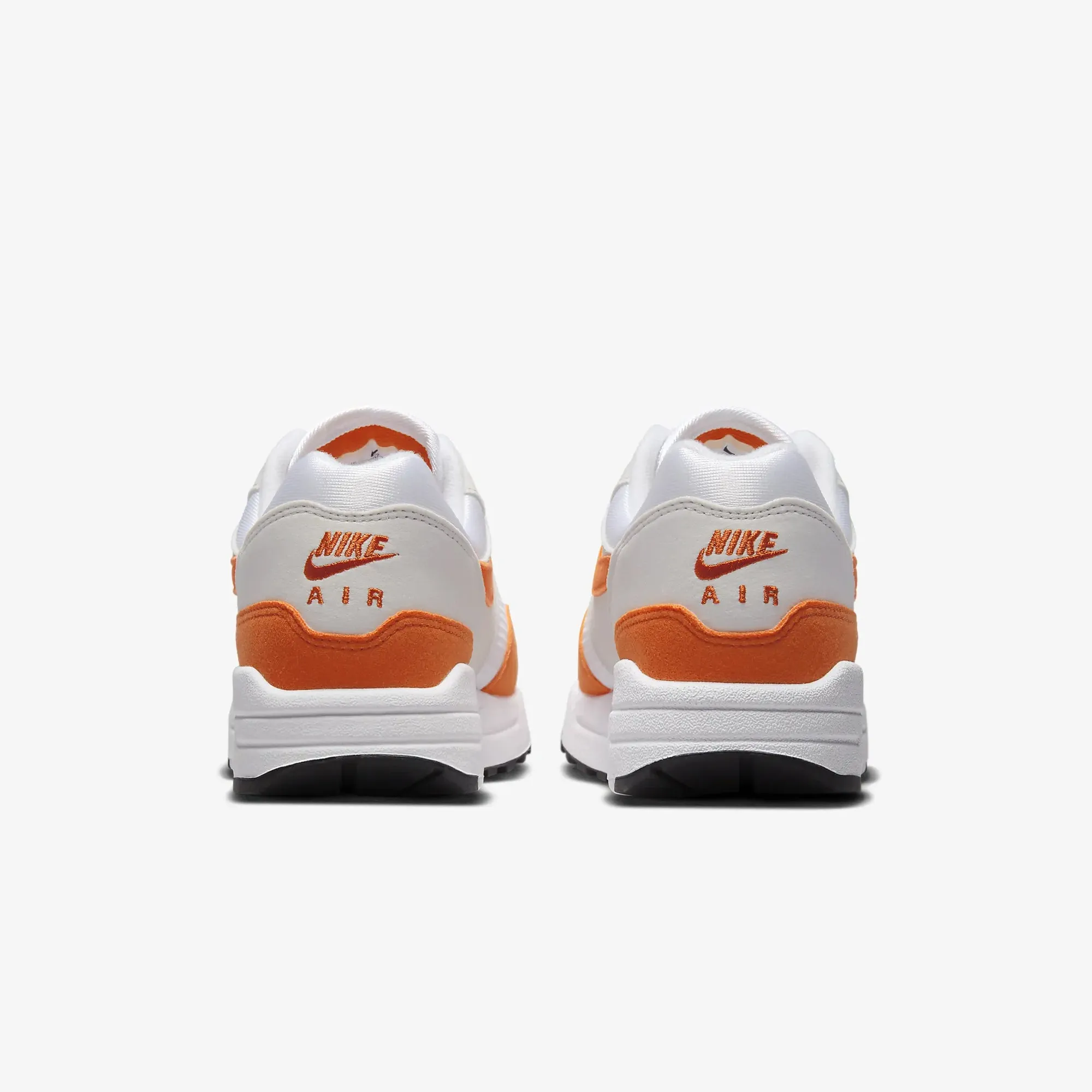 Nike | WMN'S AIR MAX 1  { NEUTRAL GREY/SAFETY ORANGE-WHITE-BLACK