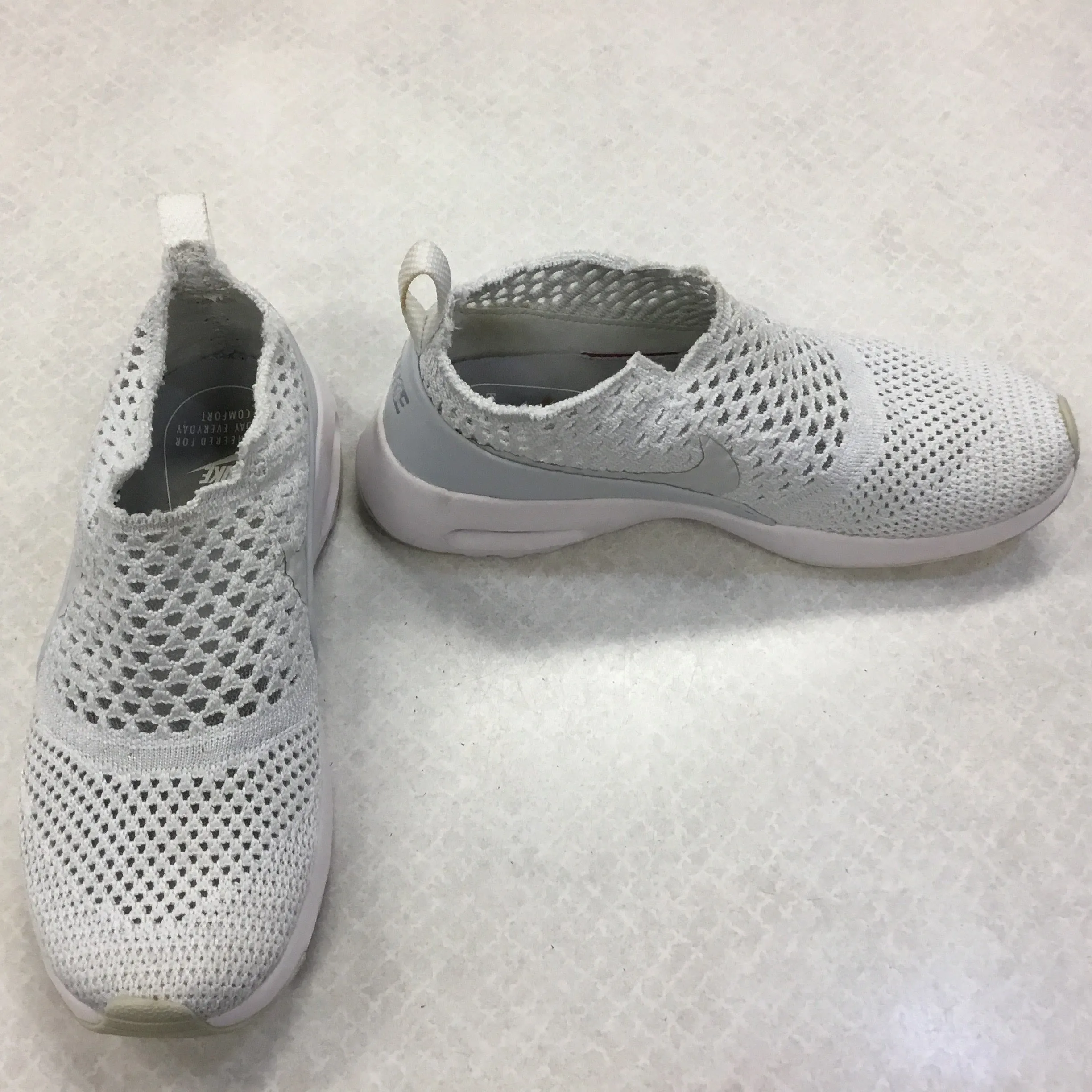 Shoes Athletic By Nike In White, Size: 7