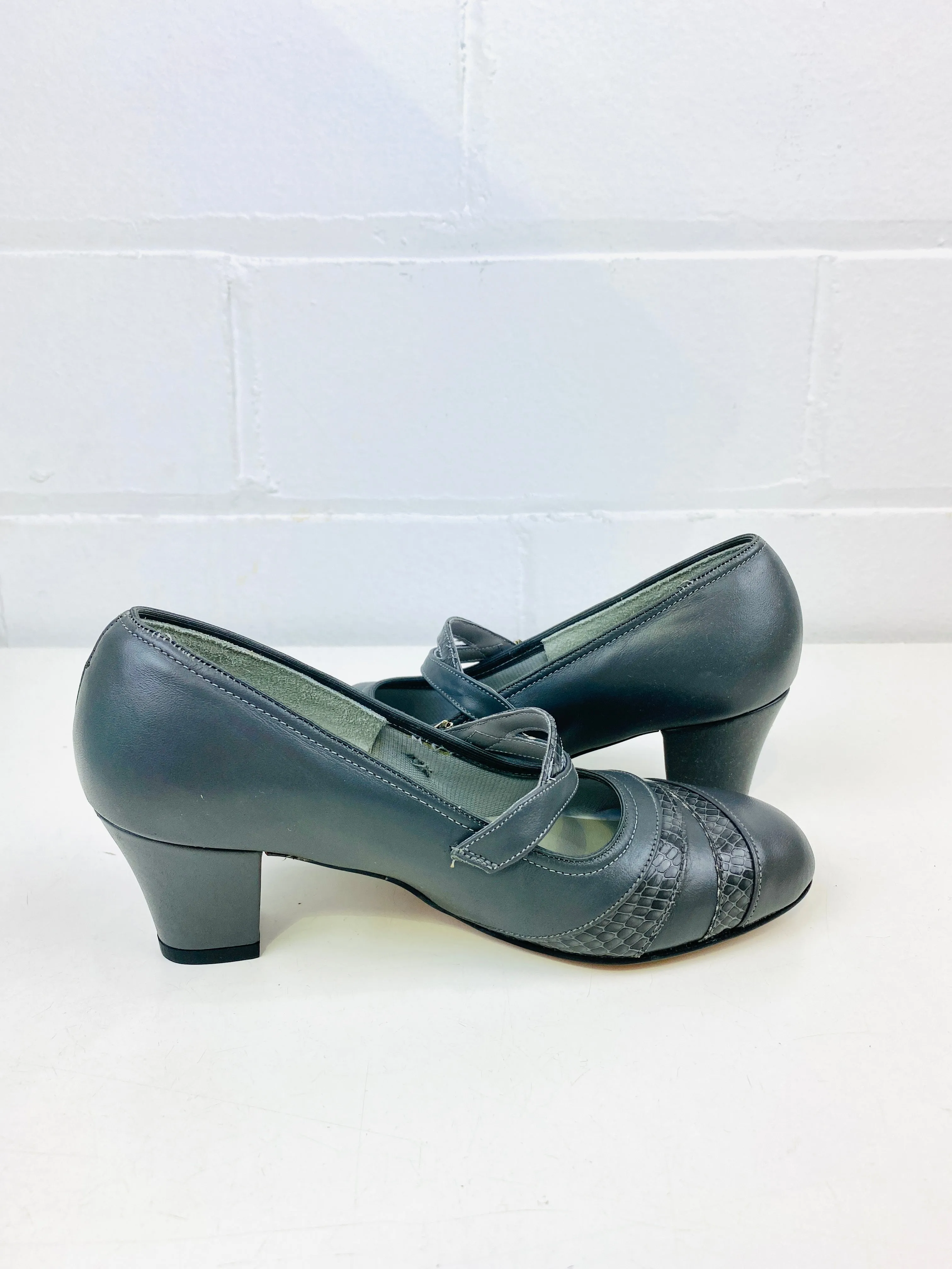 Vintage Deadstock Shoes, Women's 1980s Grey Leather Mid-Heel Pumps, NOS, 8485