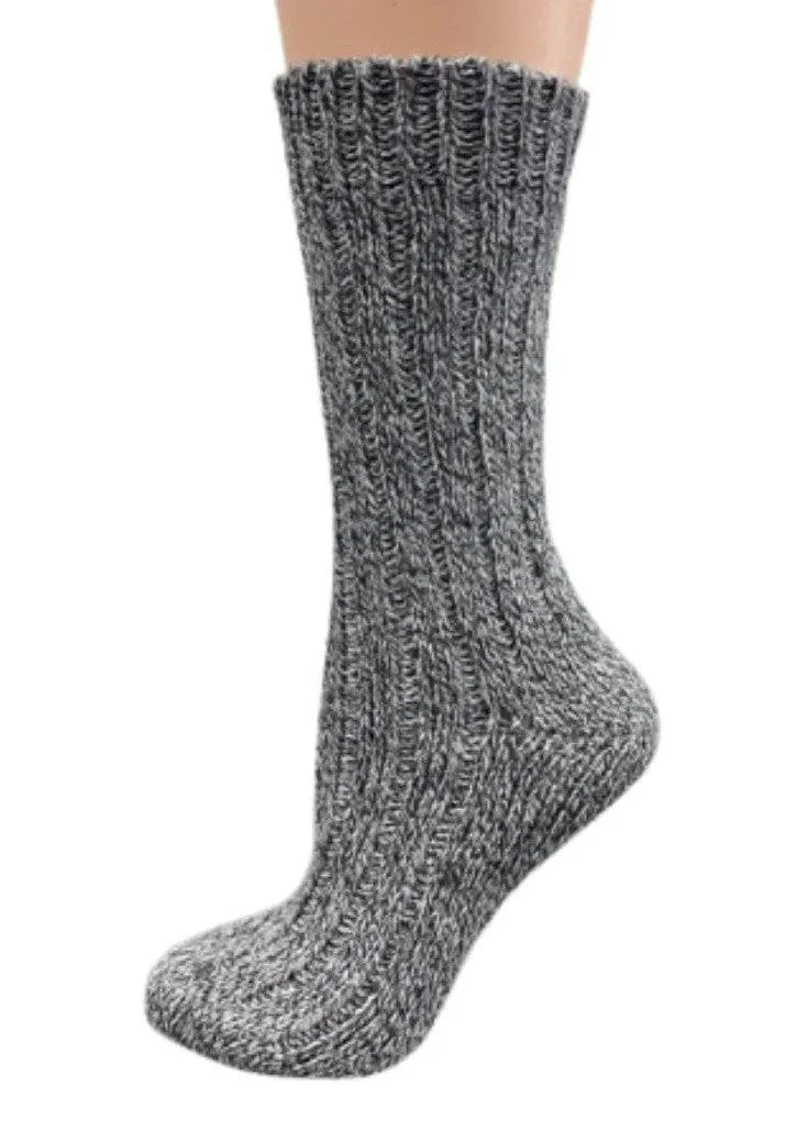 Women’s Crew Socks - Regenerated Wool and Ecofriendly Footwear