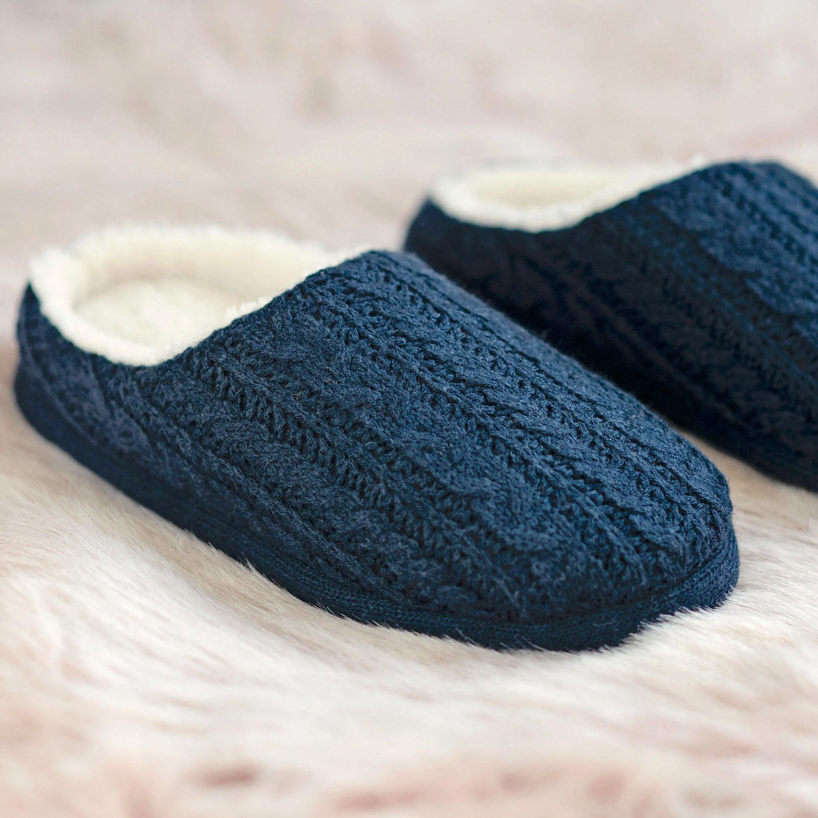 Women's Hobkin Cable Knit Slippers