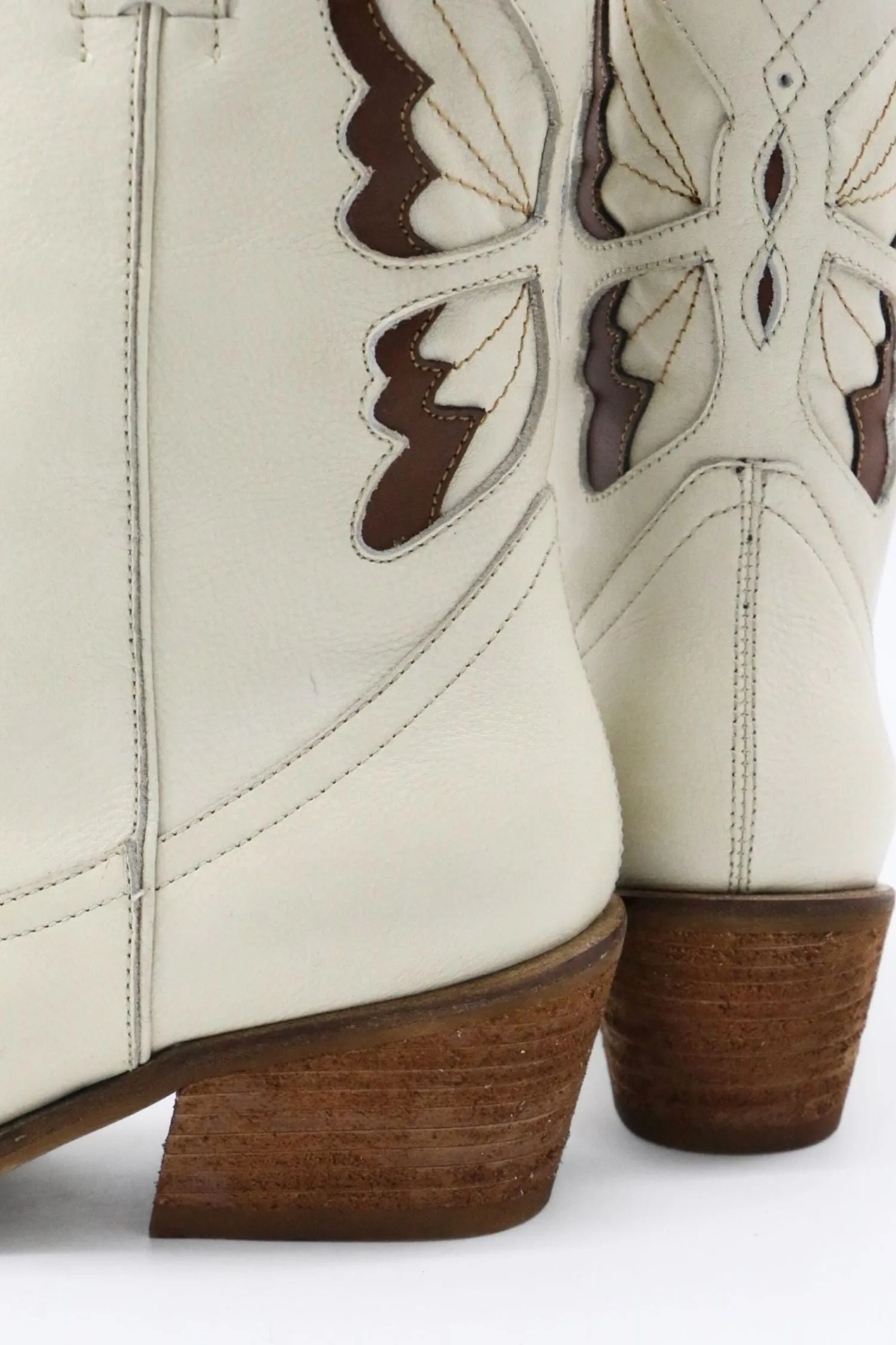 Woodstock western cowboy boots in off white leather womens shoes